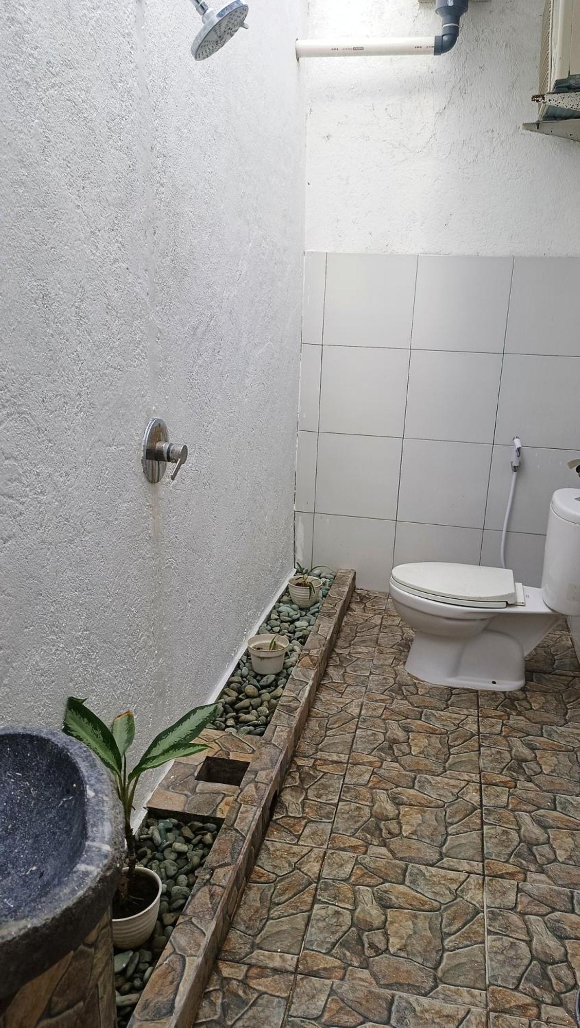 Tiga Spies Hostel Kuta  Buitenkant foto